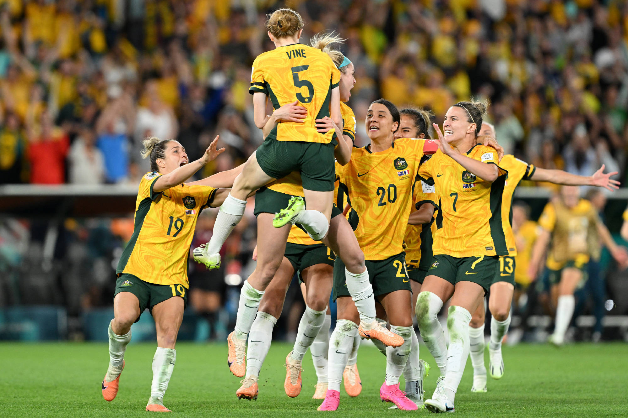 关于瑞典队发挥失常，难阻荷兰队前行的信息